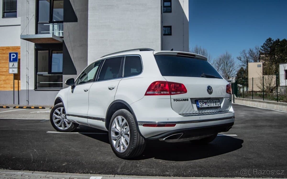 2015 Volkswagen TOUAREG - 4