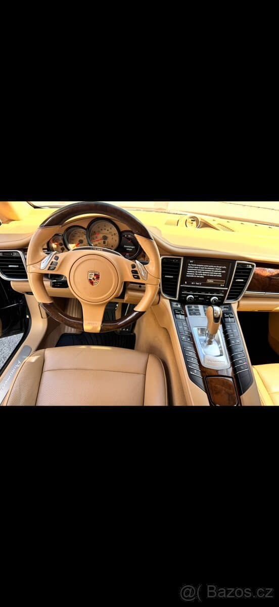 2011 Porsche PANAMERA - 4