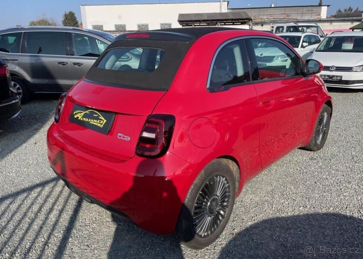 2022 Fiat 500e - 4