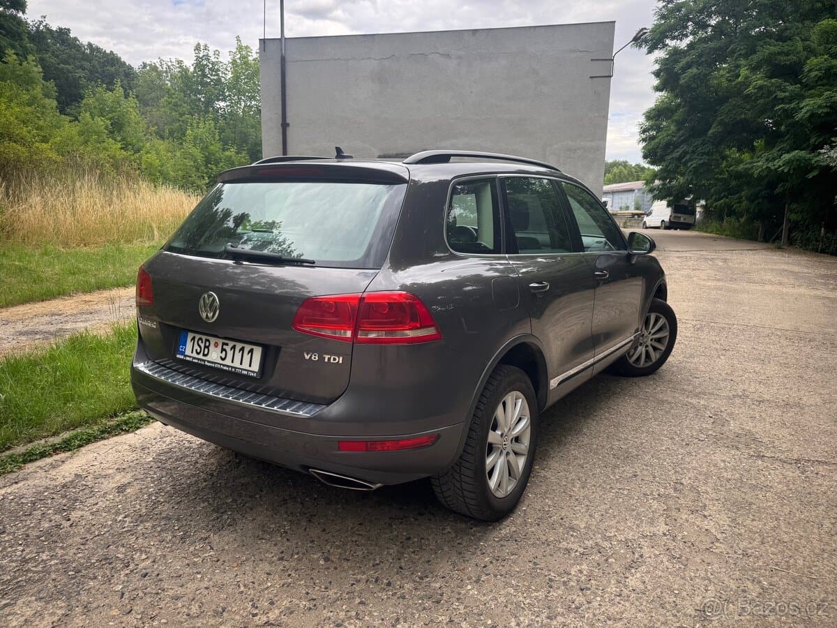 2010 Volkswagen TOUAREG - 4
