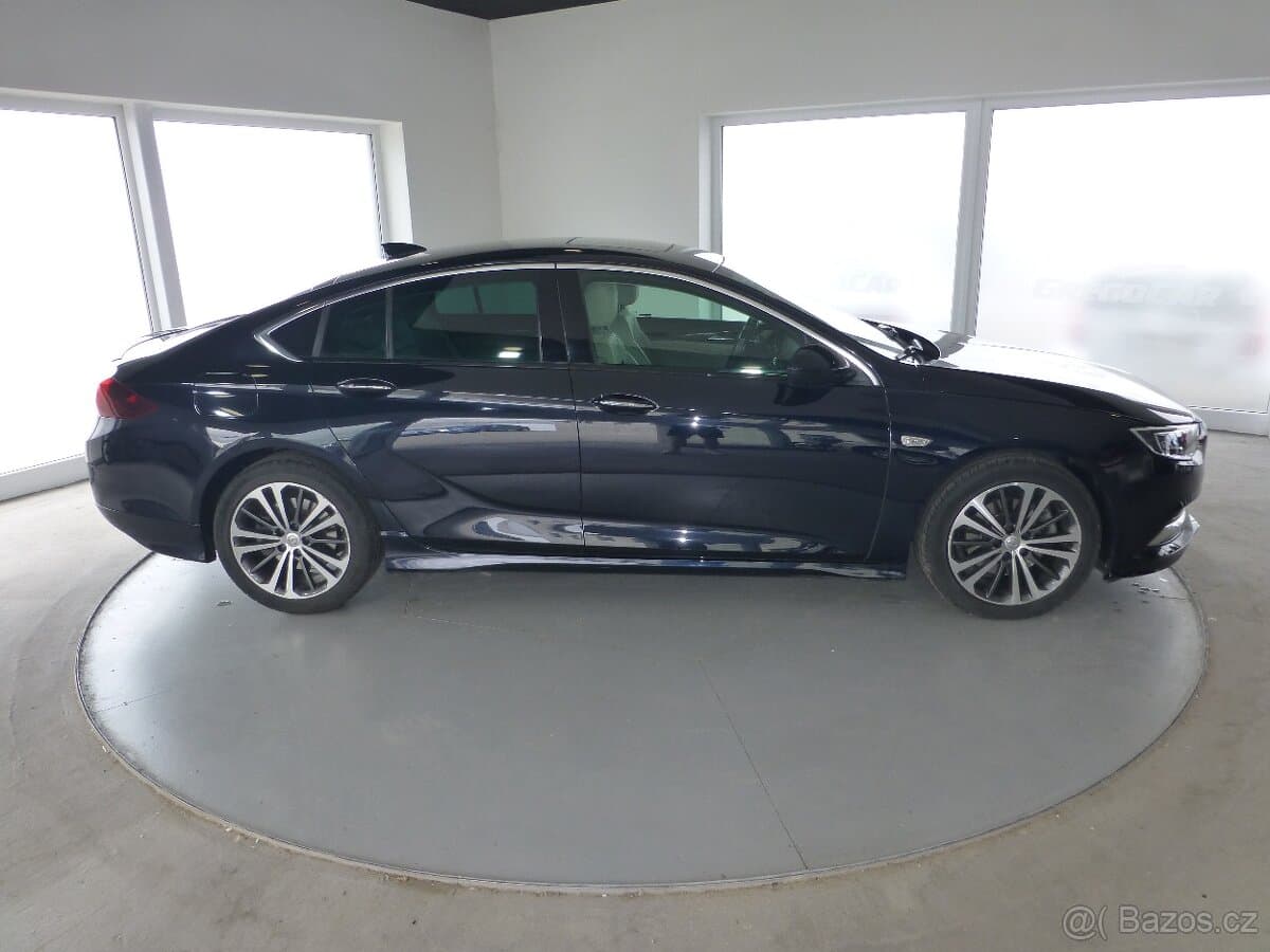 2018 Opel INSIGNIA - 4