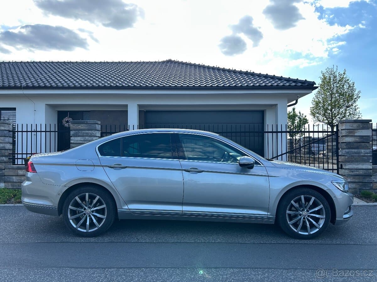 2017 Volkswagen PASSAT - 4