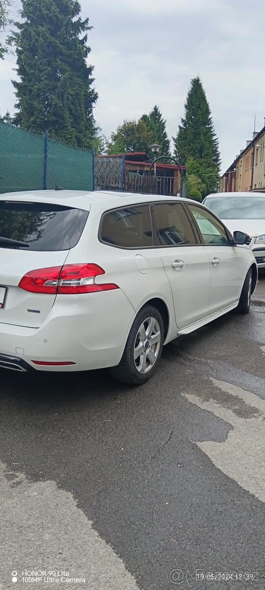 2015 Peugeot 308 - 4