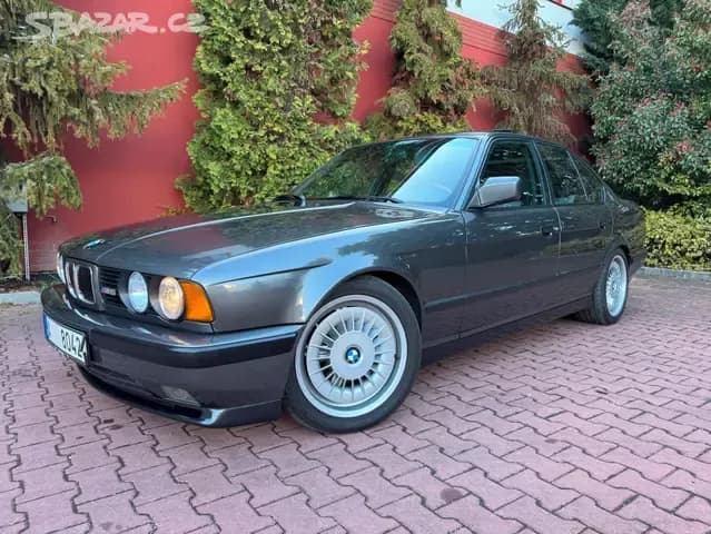 1989 BMW M5 - 4
