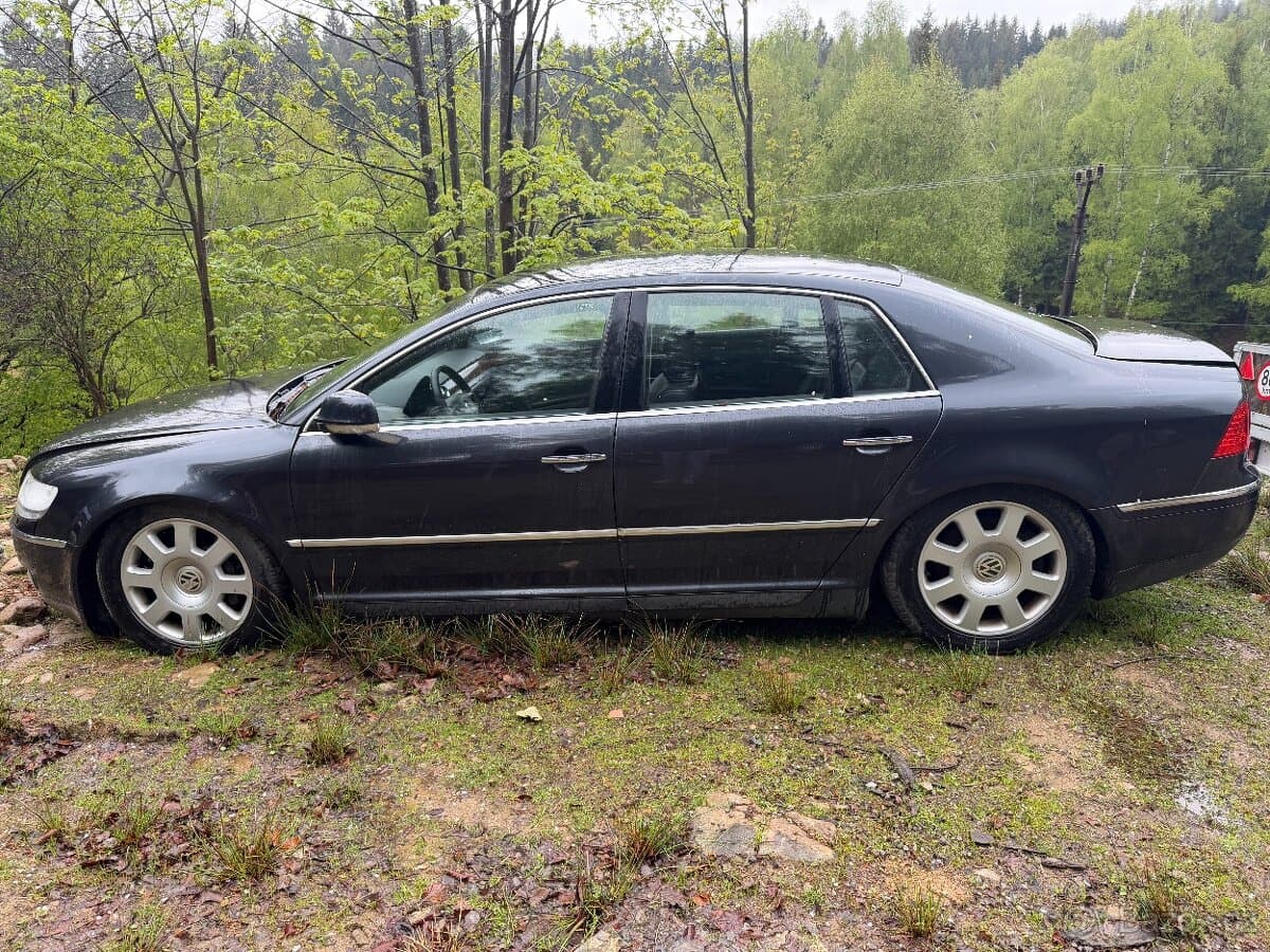 2004 Volkswagen PHAETON - 4