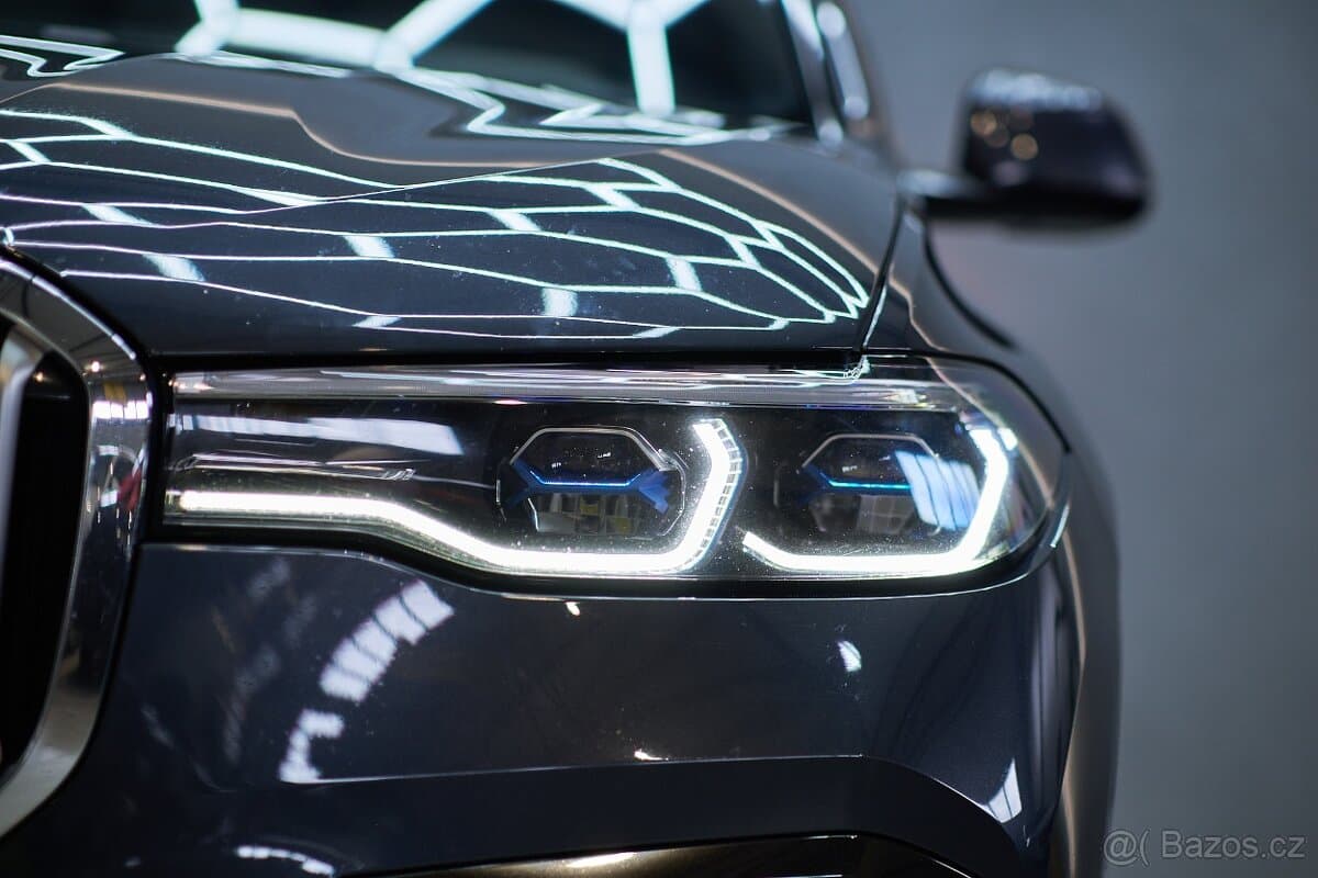 2021 BMW X7 - 4