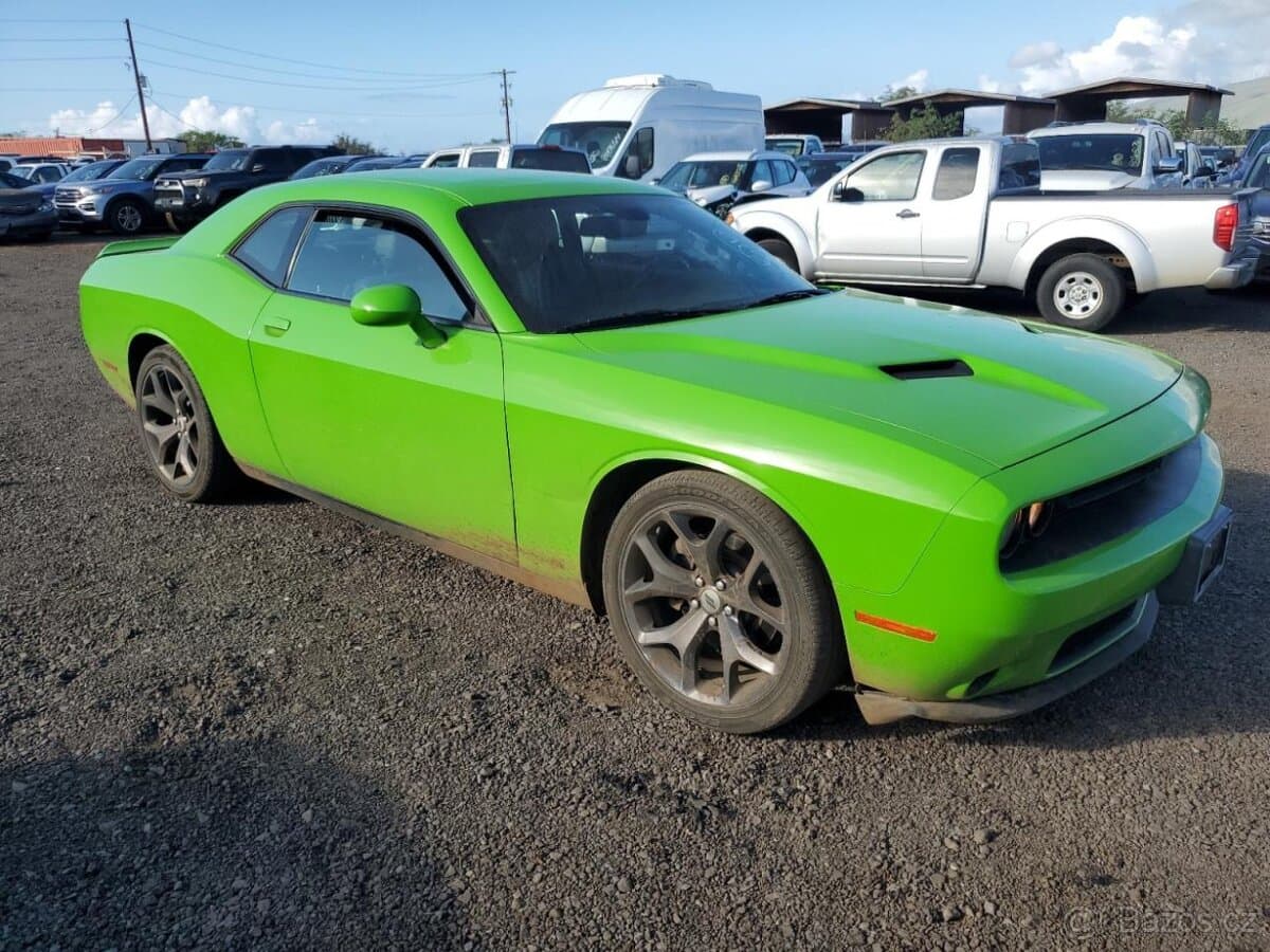 2017 Dodge CHALLENGER - 4
