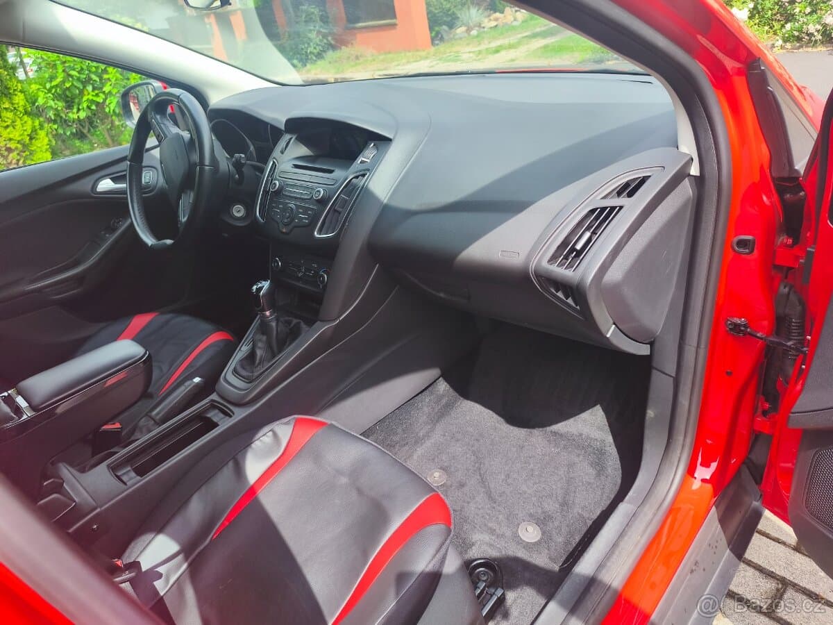 2017 Ford FOCUS - 4