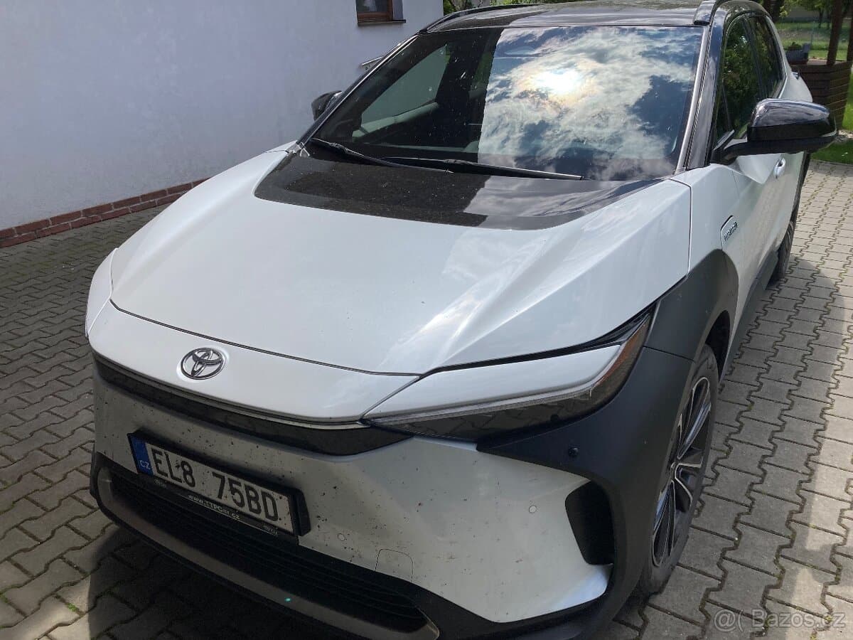 2022 Toyota bZ4X - 4