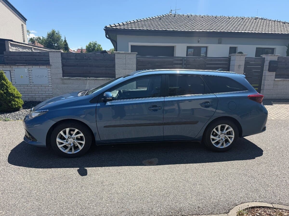 2016 Toyota AURIS - 4