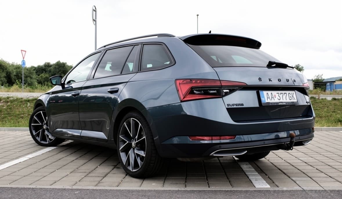 2020 Škoda SUPERB - 4