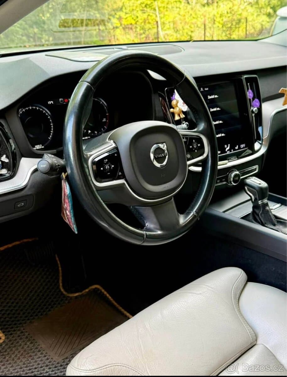 2019 Volvo V60 - 4