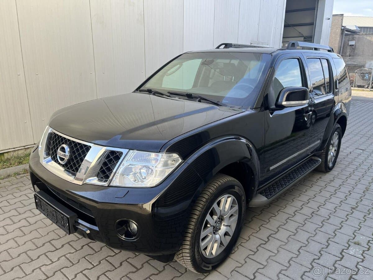 2015 Nissan PATHFINDER - 4