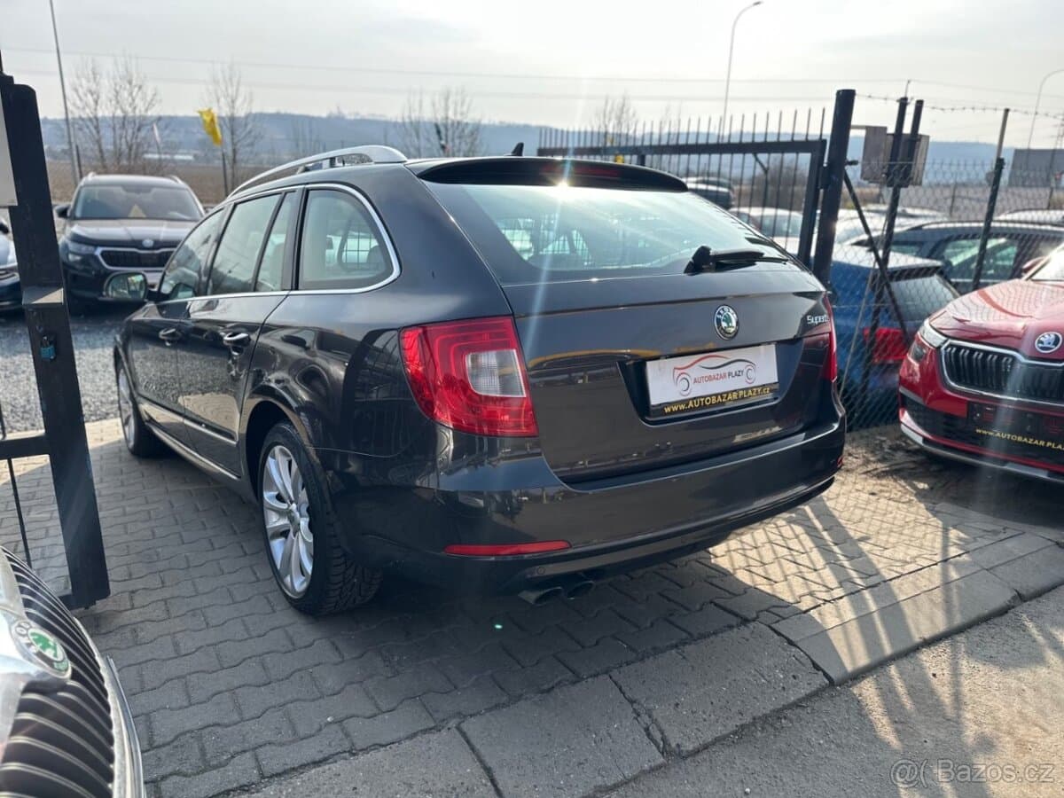2012 Škoda SUPERB - 4