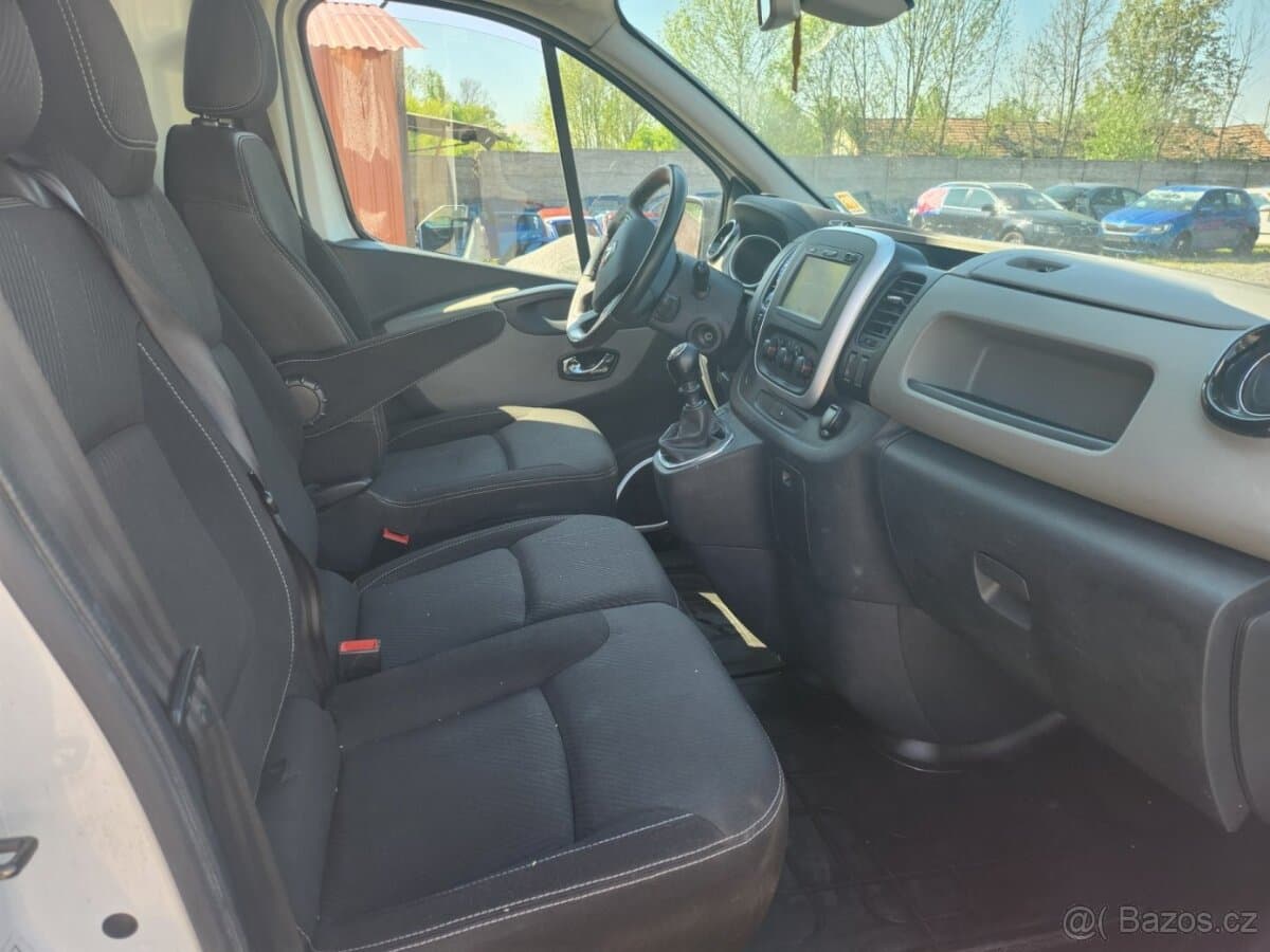 2015 Renault TRAFIC - 4