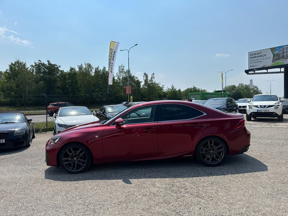 2020 Lexus IS - 4