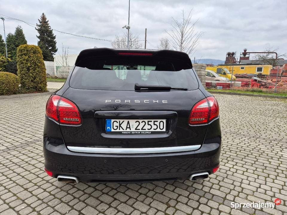 2011 Porsche CAYENNE - 4