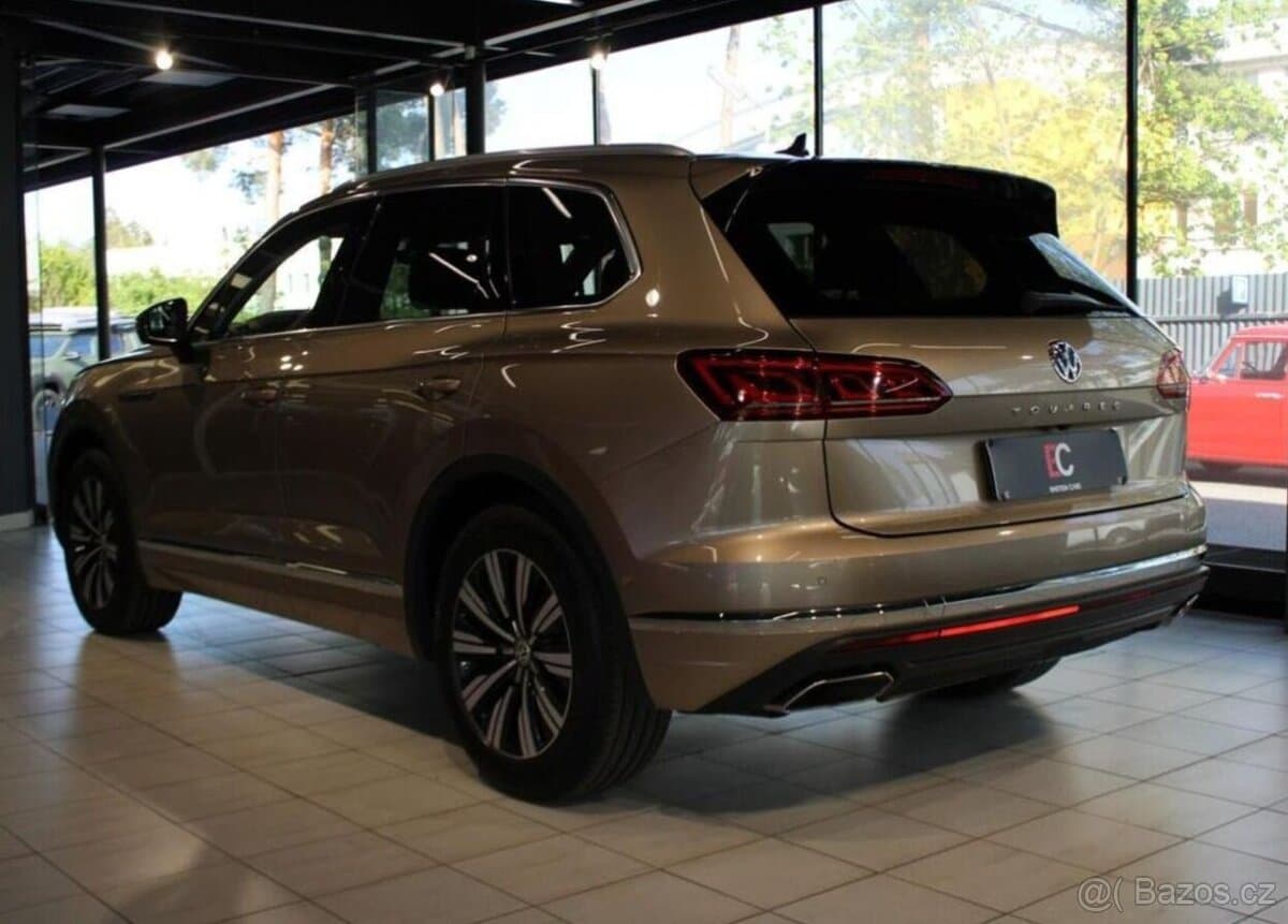 2019 Volkswagen TOUAREG - 4
