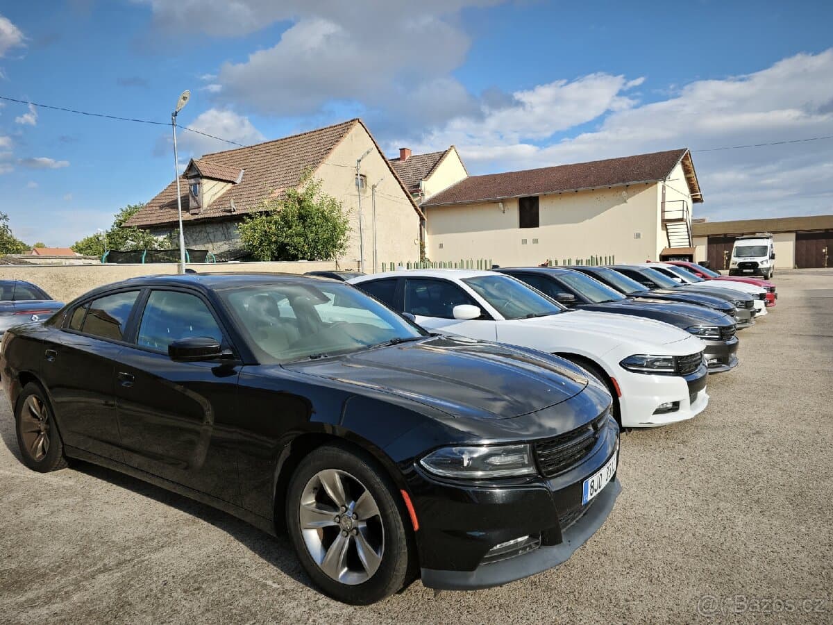 2019 Dodge CHARGER - 4