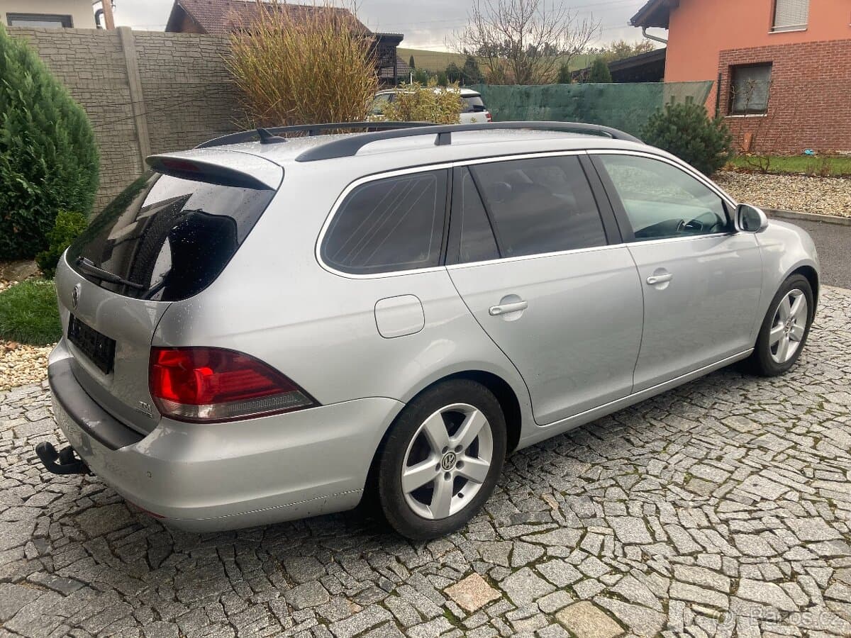 2010 Volkswagen GOLF - 4