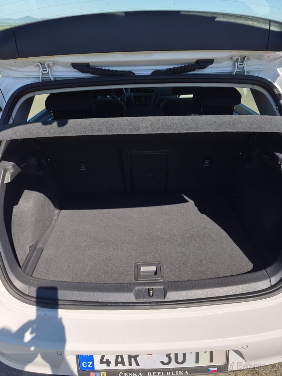 Volkswagen GOLF - 4