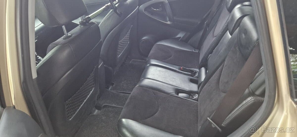 2011 Toyota RAV4 - 4