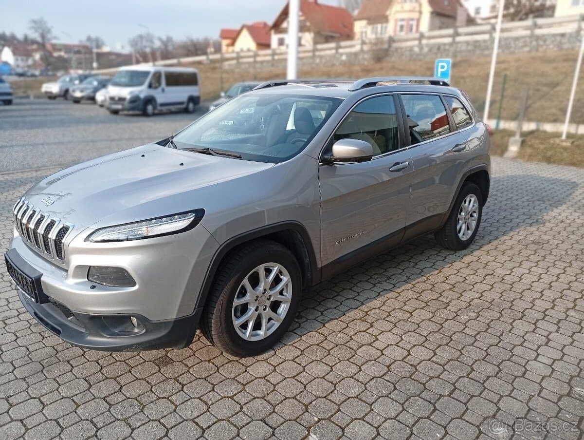 2015 Jeep CHEROKEE - 4