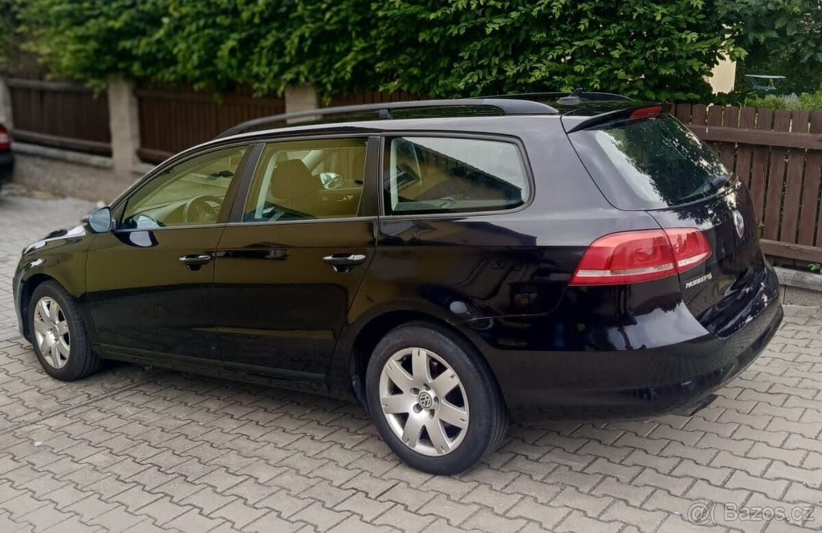 2012 Volkswagen PASSAT - 4