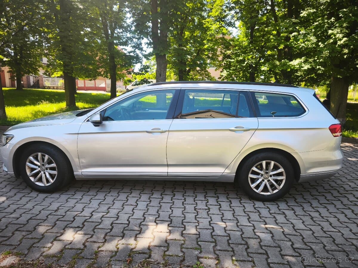 2019 Volkswagen PASSAT - 4