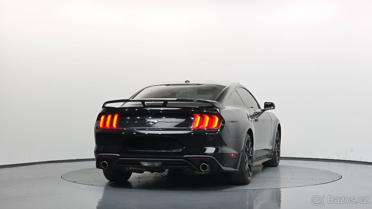 2018 Ford MUSTANG - 4