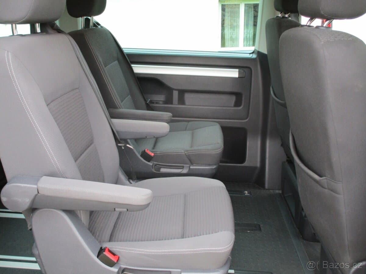 2015 Volkswagen MULTIVAN - 4