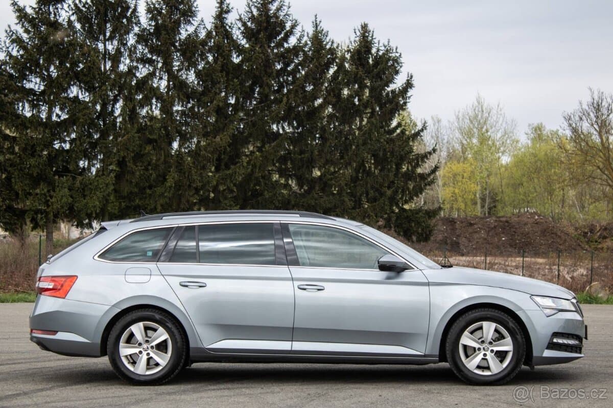2020 Škoda SUPERB - 4
