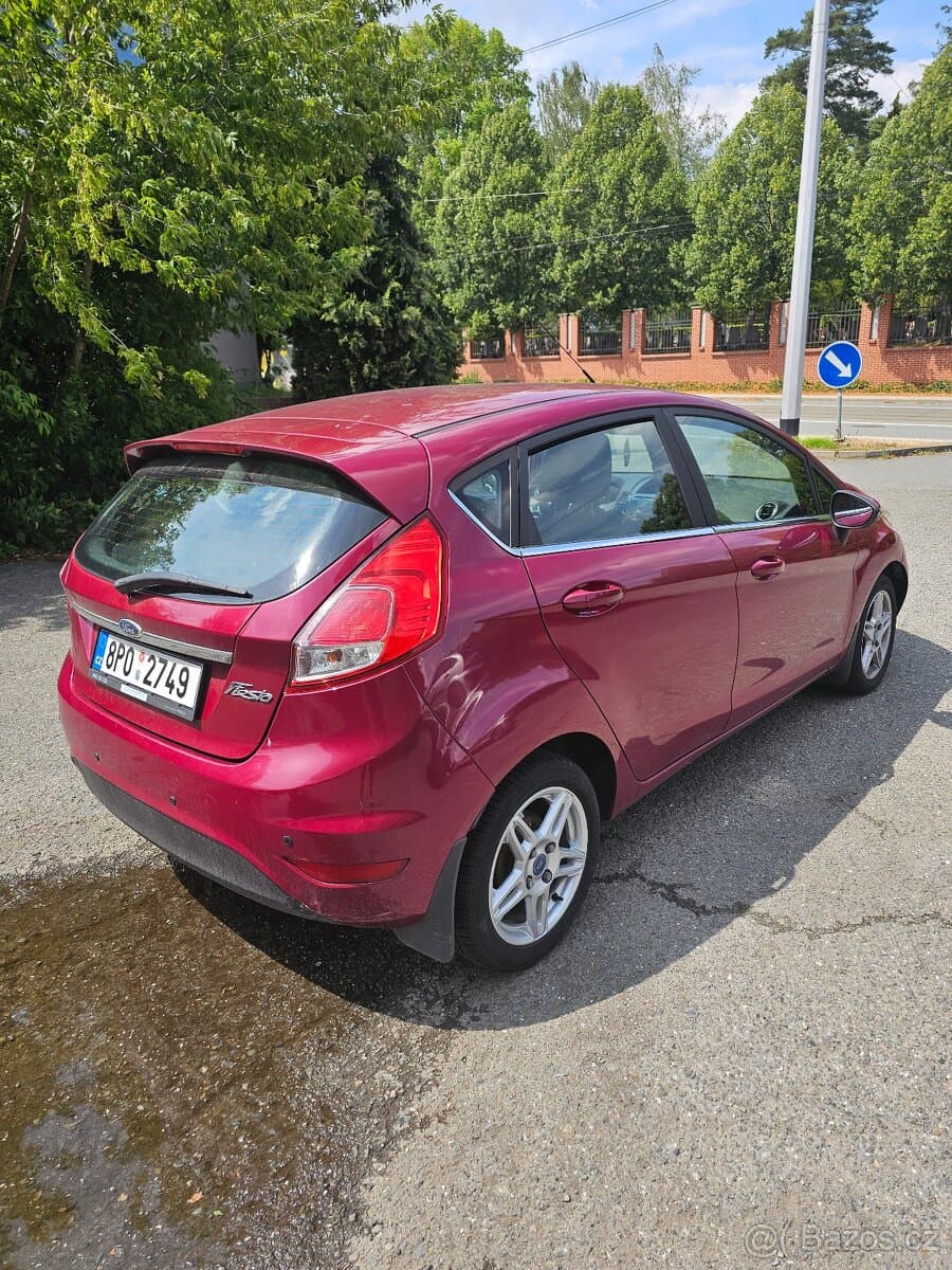2015 Ford FIESTA - 4