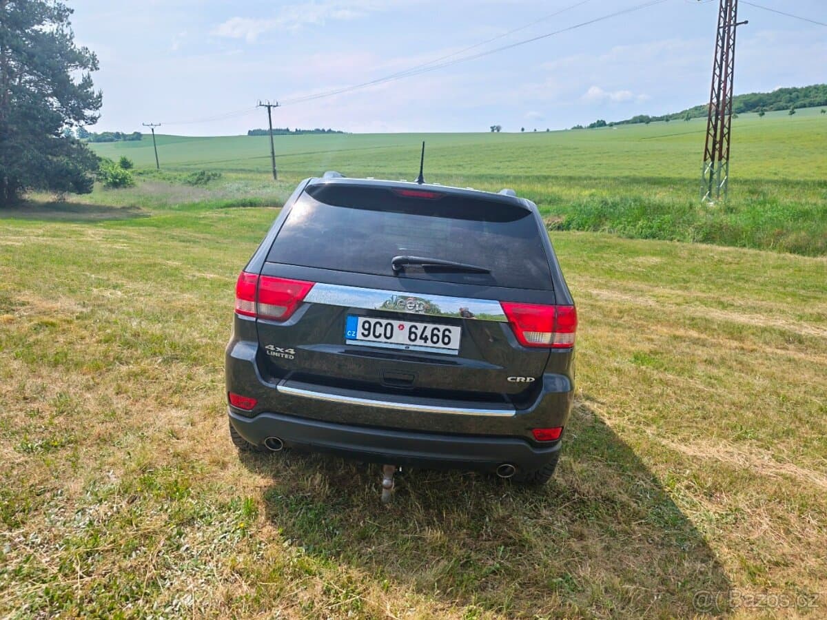 2013 Jeep CHEROKEE - 4