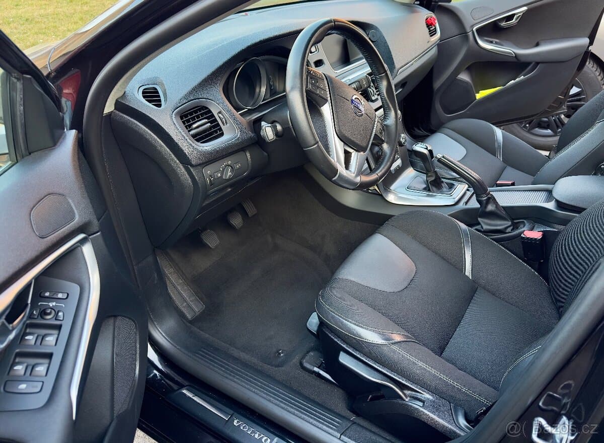 2016 Volvo V40 - 4
