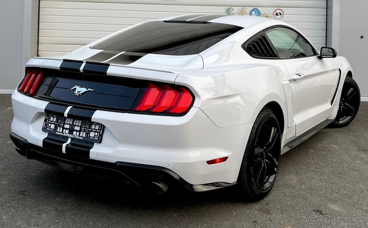 2019 Ford MUSTANG - 4