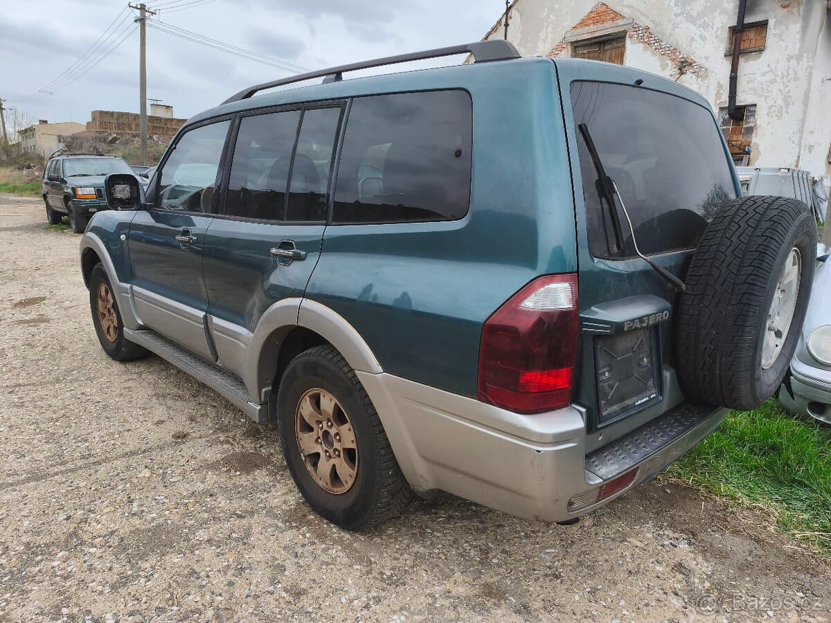 2003 Mitsubishi PAJERO - 4