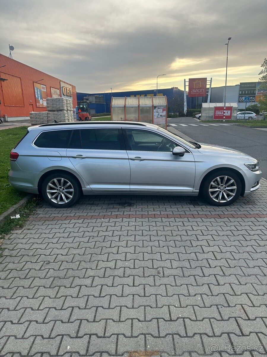 2015 Volkswagen PASSAT - 4