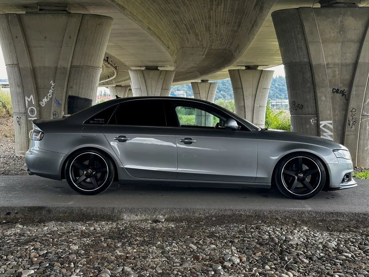 Audi A4 - 4