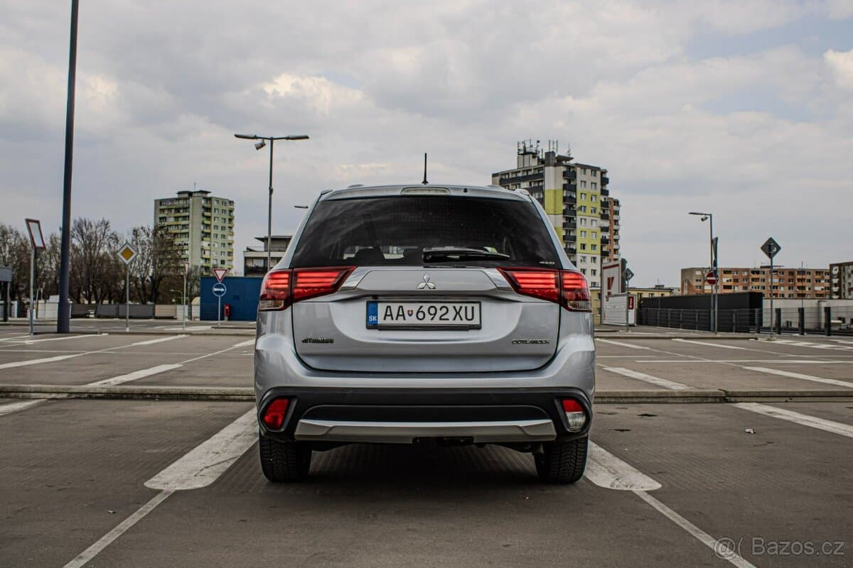 2016 Mitsubishi OUTLANDER - 4