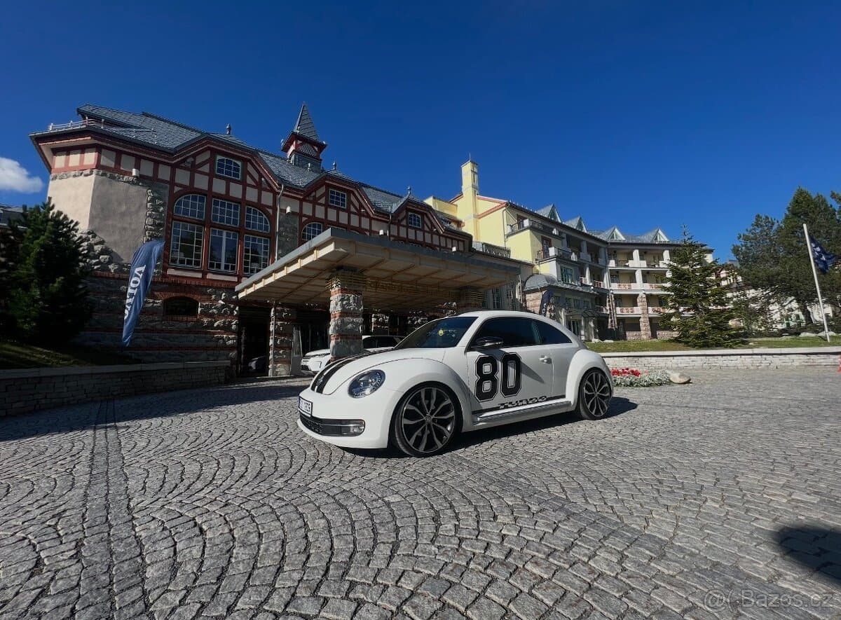 2012 Volkswagen BEETLE - 4