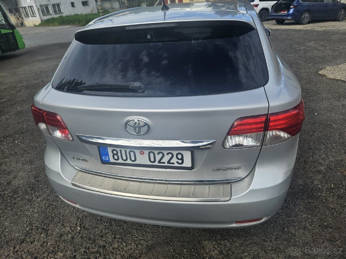 2014 Toyota AVENSIS - 4