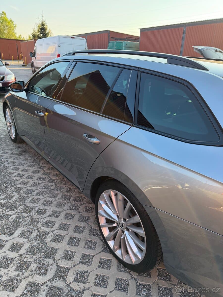 2019 Škoda SUPERB - 4
