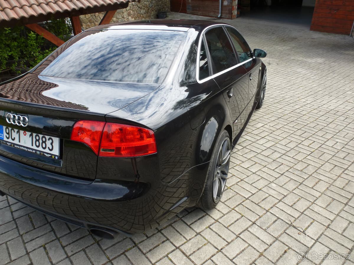 Audi RS4 - 4