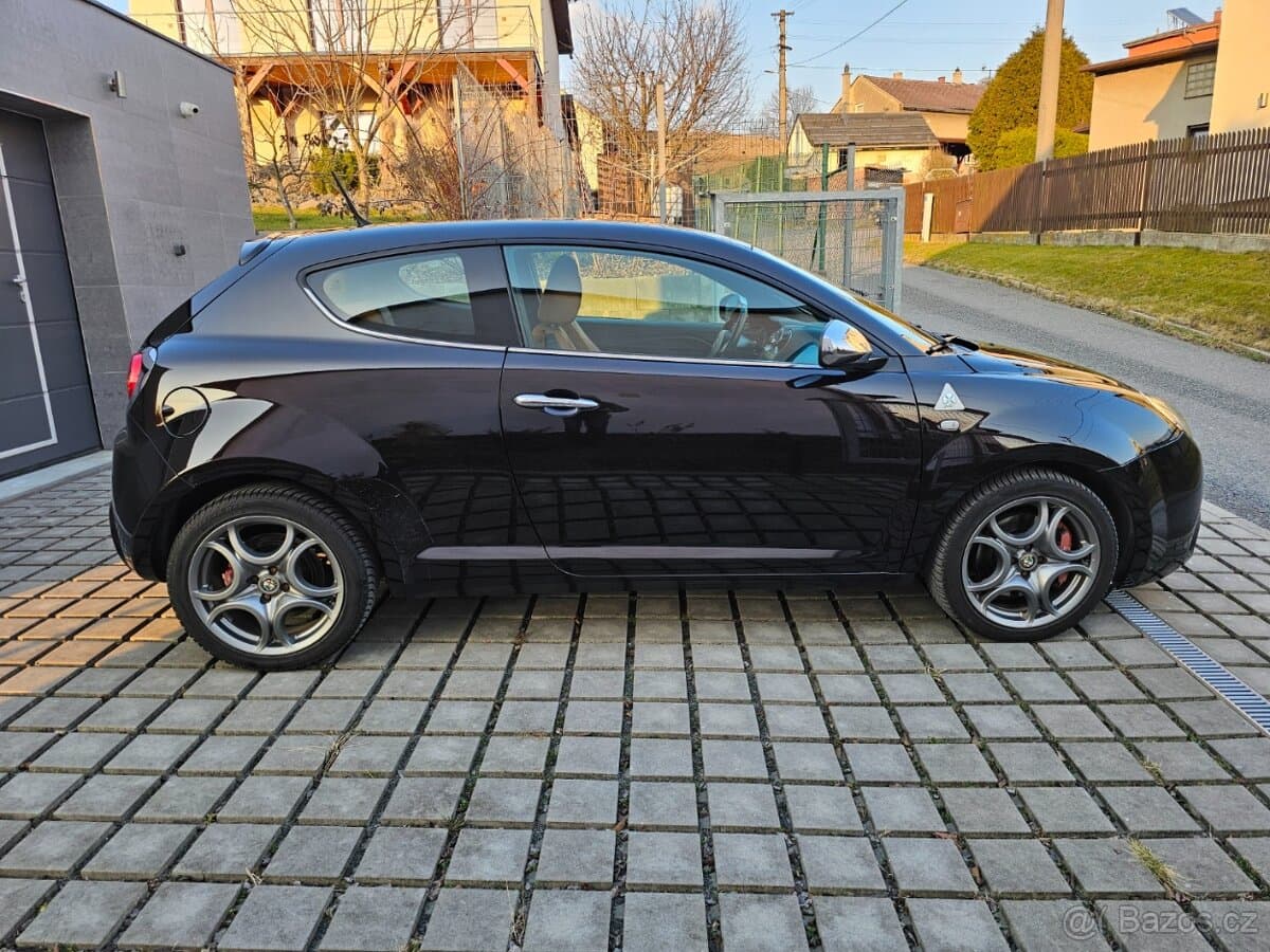 2010 Alfa Romeo MITO - 4
