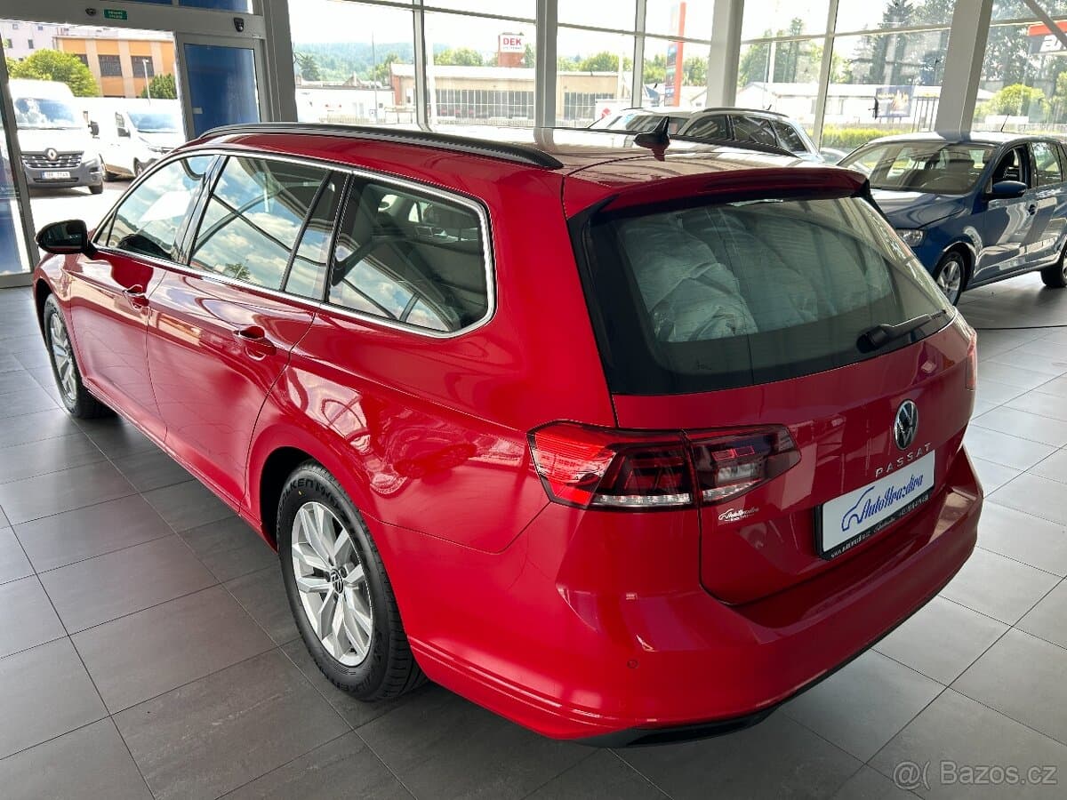 2024 Volkswagen PASSAT - 4