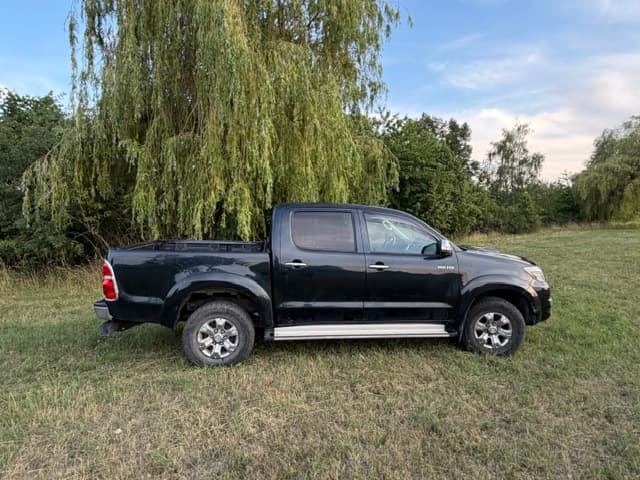2014 Toyota HILUX - 4