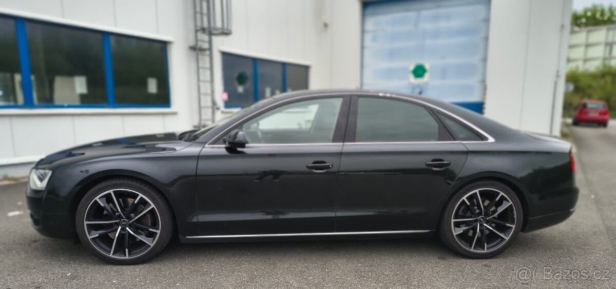 2010 Audi A8 - 4