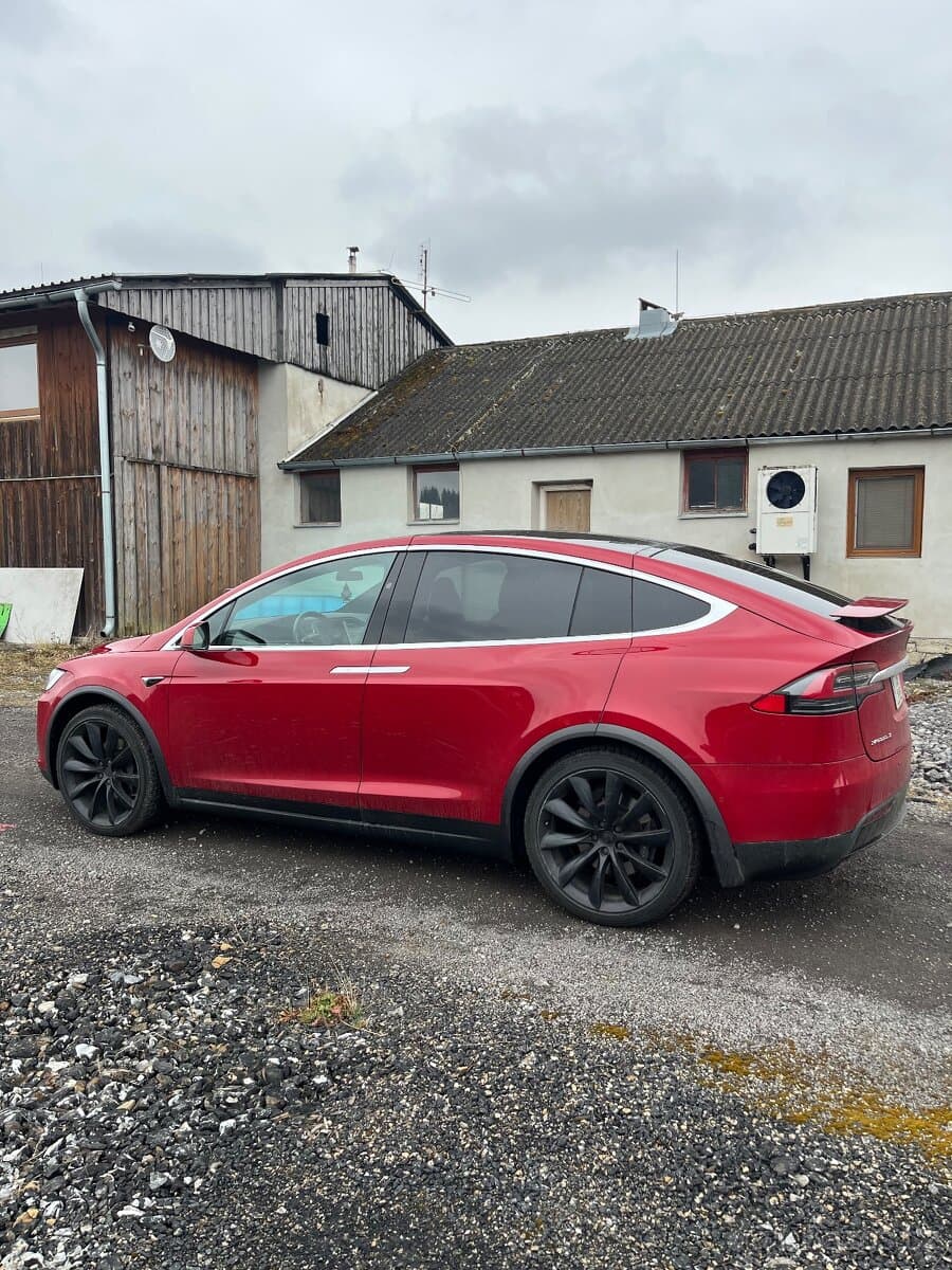 2016 Tesla MODEL X - 4