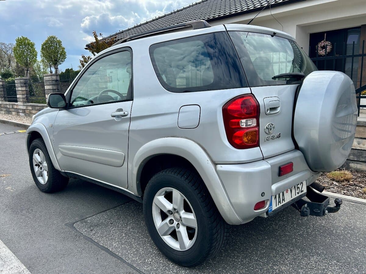 2004 Toyota RAV4 - 4